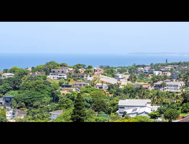 4 BEDROOM HOUSE FOR SALE IN LA LUCIA RIDGE